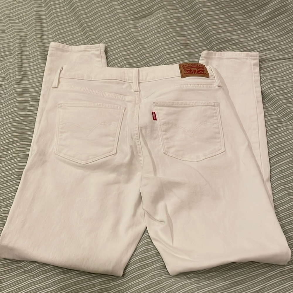 Levi’s 711 Slimming Skinny Jeans - Picture 2 of 8
